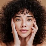 Envase del Acondicionador Bifásico Only U para cabello fortalecido e hidratado