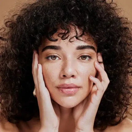 Envase del Acondicionador Bifásico Only U para cabello fortalecido e hidratado