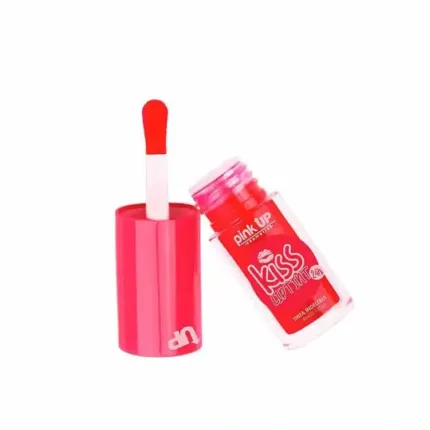 Tinta Kiss Liptint 24 HR en tono Blossom de Pink Up, color y duración