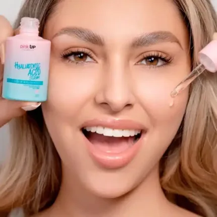 Envase del sérum facial con ácido hialurónico Pink Up