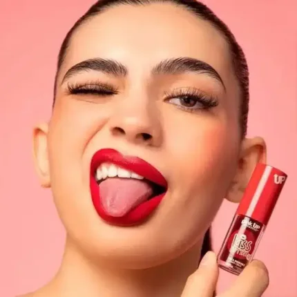 Envase de la tinta de labios Kiss Liptint tono Pretty de Pink Up